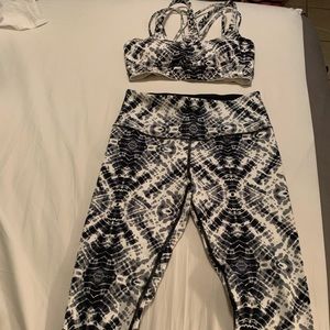 Victoria Secret Sports Bra w/ matching legging
